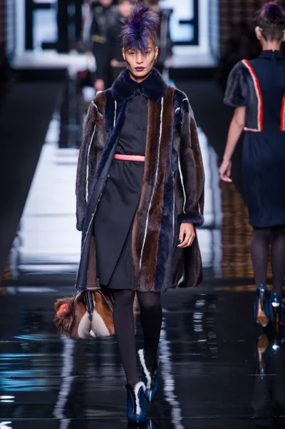 Look 8